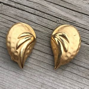 2/$18 Signed Vendome Vintage Clip On Earrings